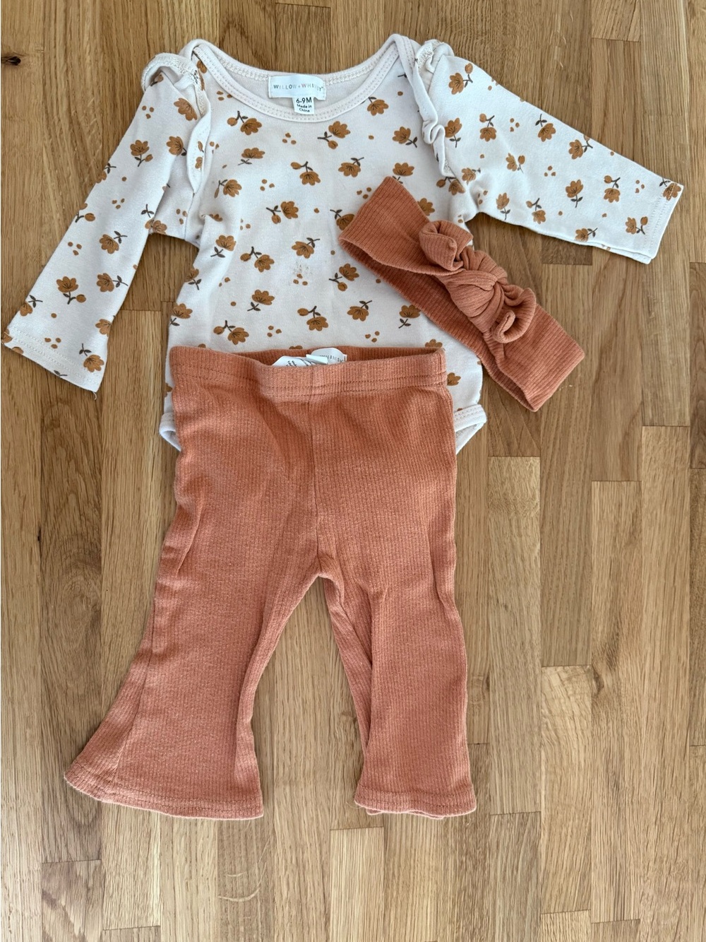 Fall 6-9month girl bundle 3 outfits